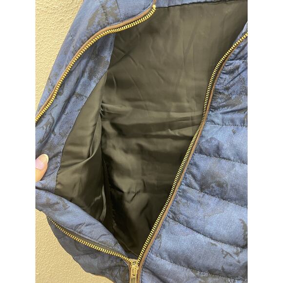 Juniors Chocolate Vest Size Medium Blue Floral Sleeveless Zip Up - Picture 11 of 16